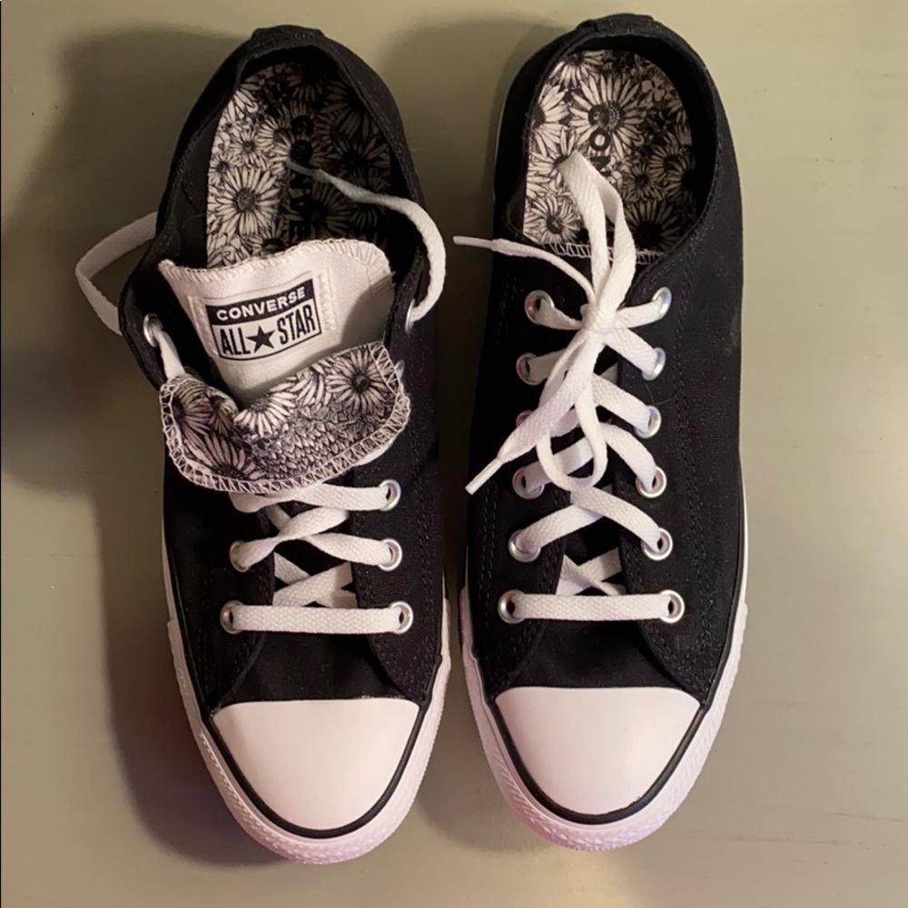 Brand NEW! Never Worn. Converse Sneakers. Black